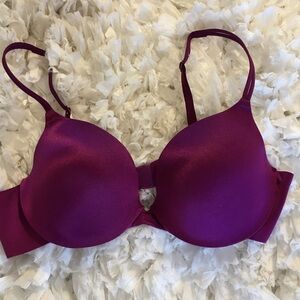 Maidenform Smooth Molded Bra in Magenta